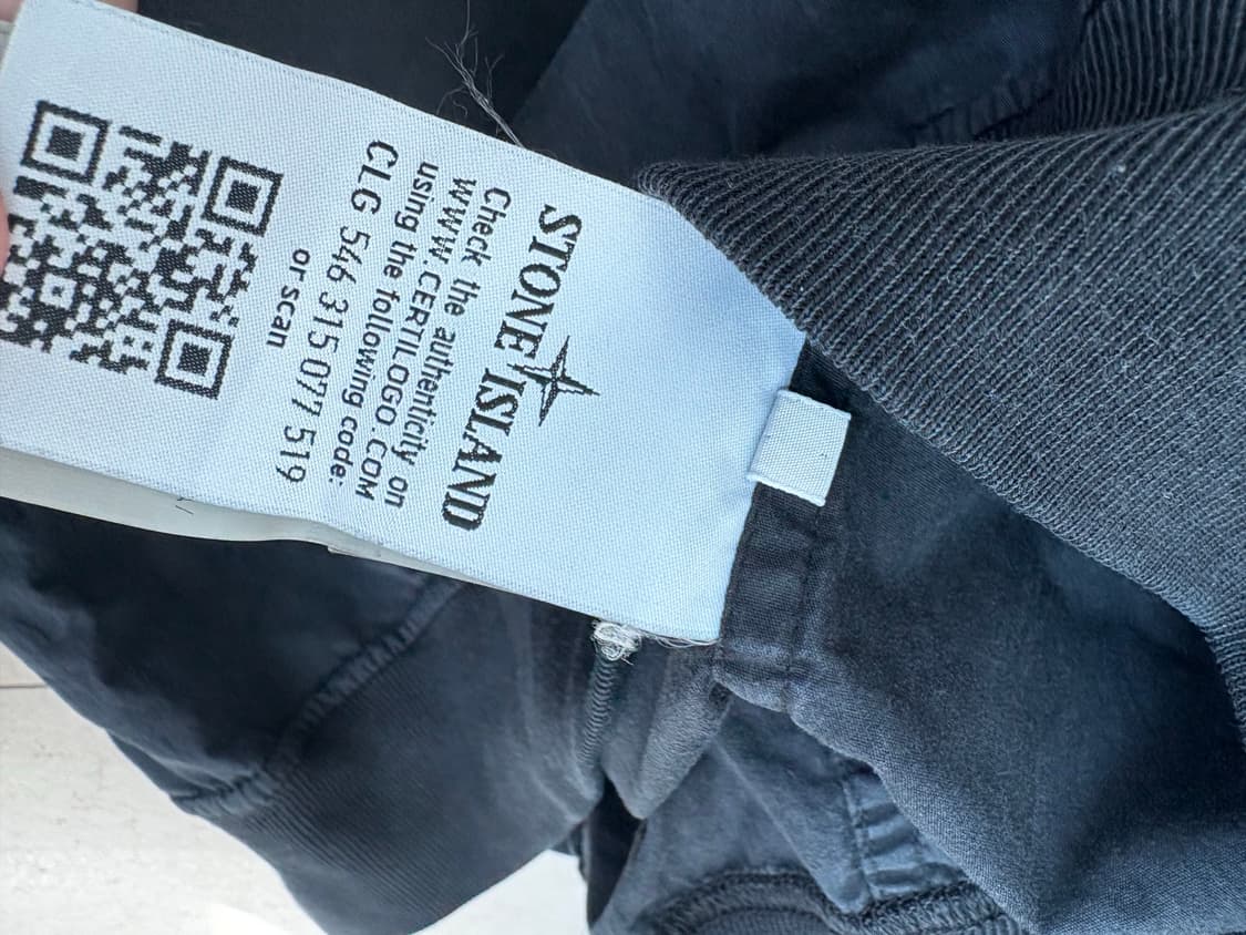 [L] 스톤아일랜드 고스트피스 나일론 맨투맨 블랙 상품이미지4