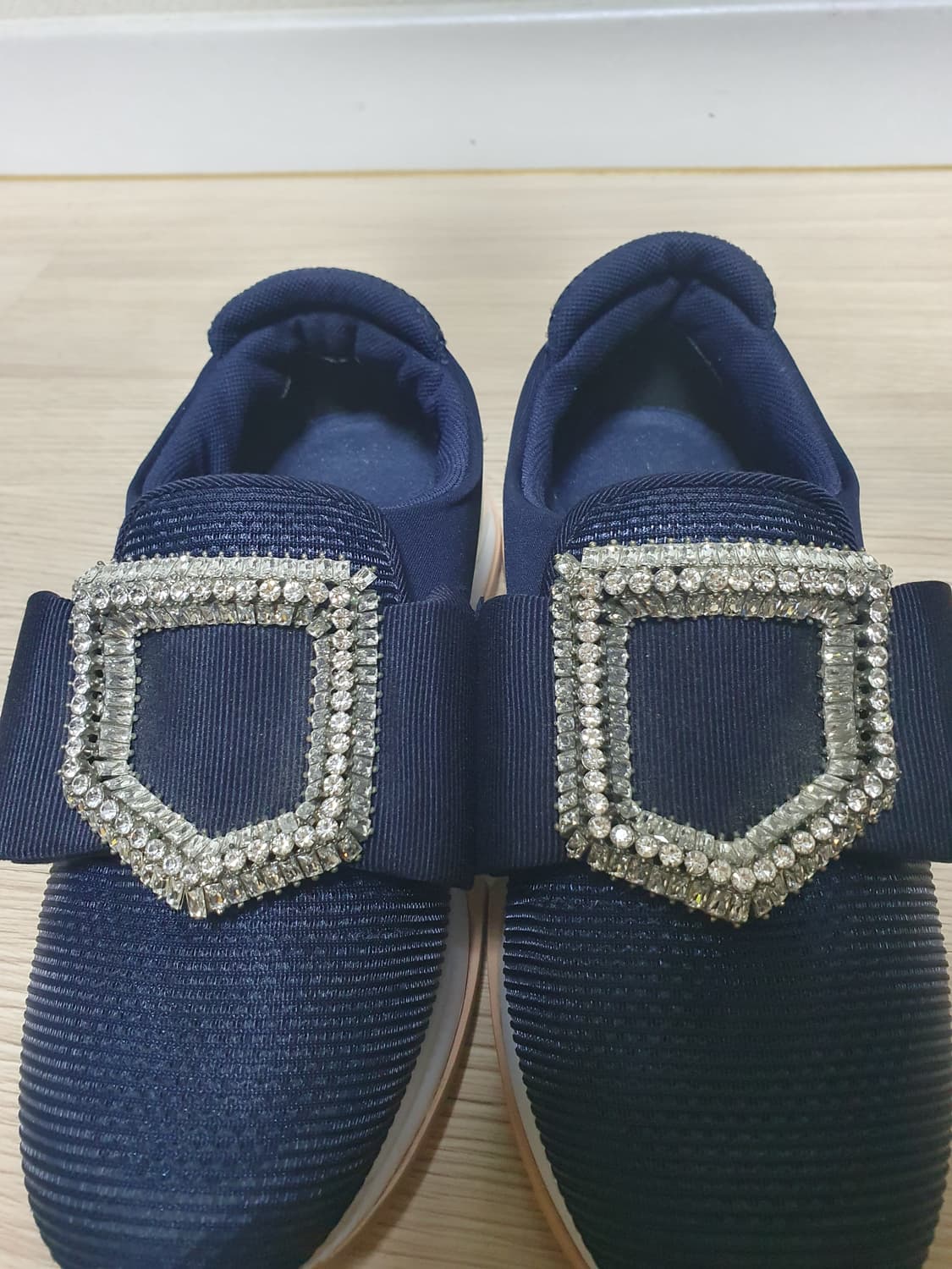 슈콤마보니 네이비 스니커즈 리본 장식 240 상품이미지4