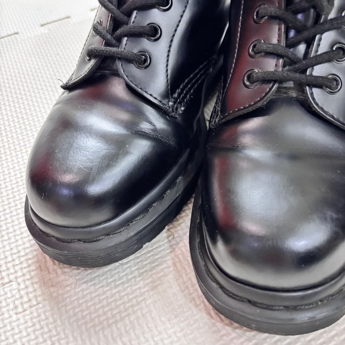 닥터마틴 1460 모노 8홀 블랙 워커 부츠 상품이미지9