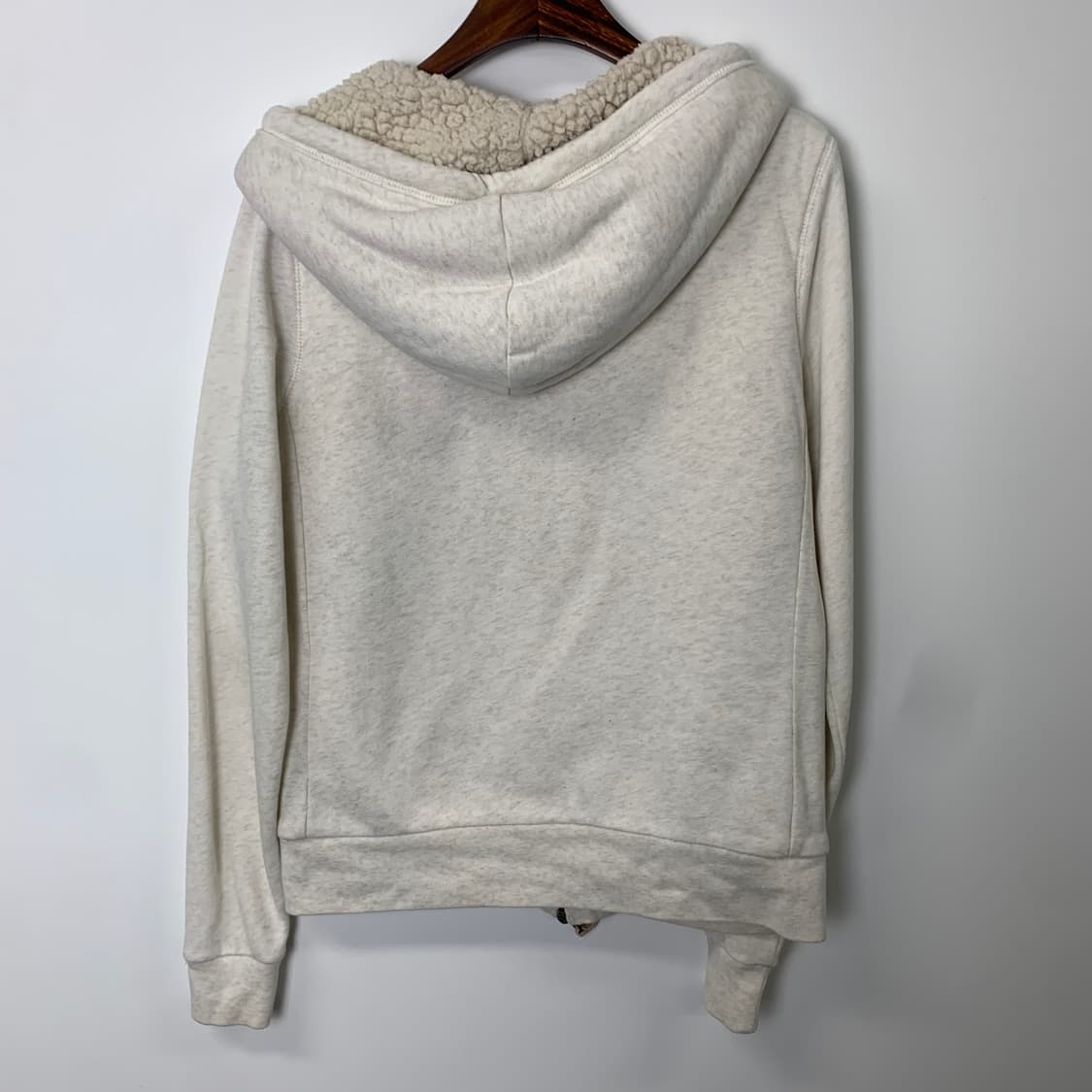 아베크롬비 y2k 와투케 아이보리 양털 후드집업 상품이미지3