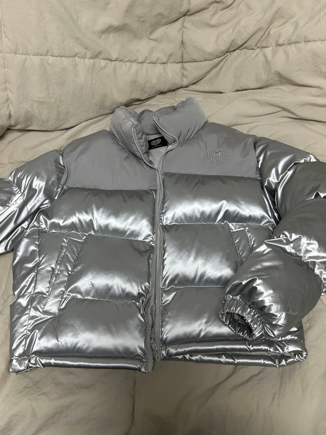 러브이즈트루 글로시 숏패딩 상품이미지1