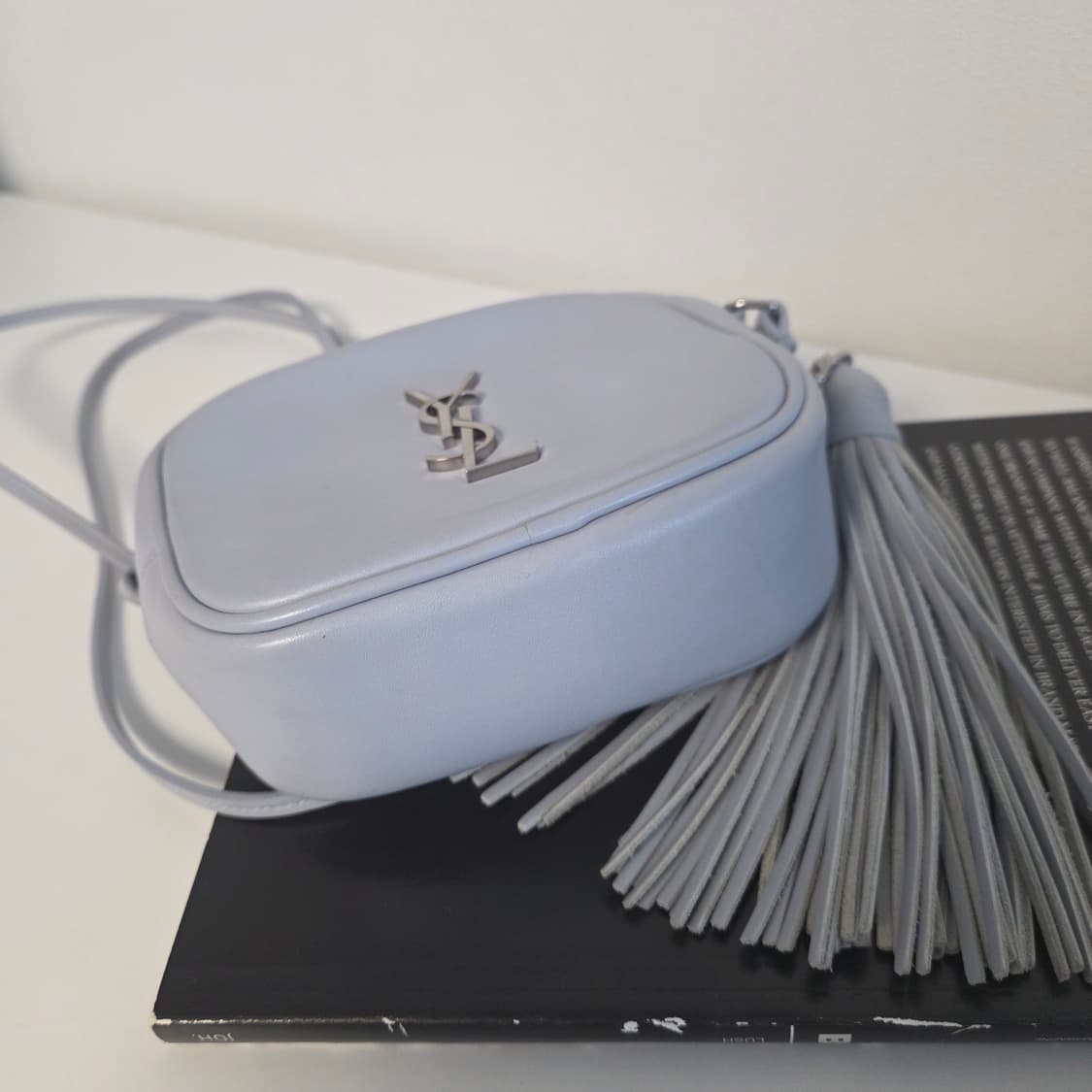 YSL 생로랑 정품 은장 미니 블로거 레더백 크로스백 태슬백 상품이미지5
