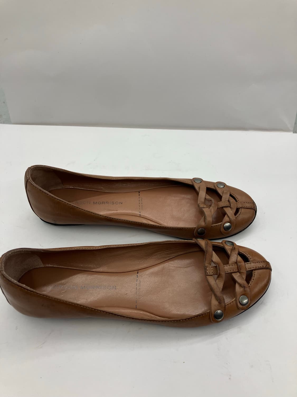 네트 트위스트 스터드 레더 플랫슈즈 상품이미지3