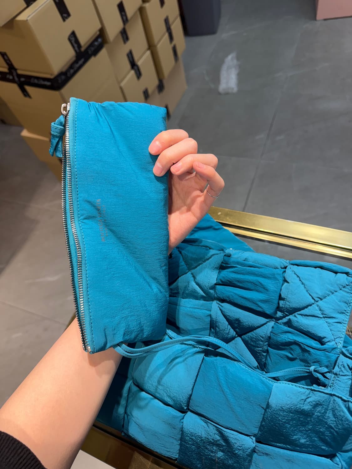 [정품] 보테가베네타 패딩 테크 카세트백 블래스터 상품이미지7