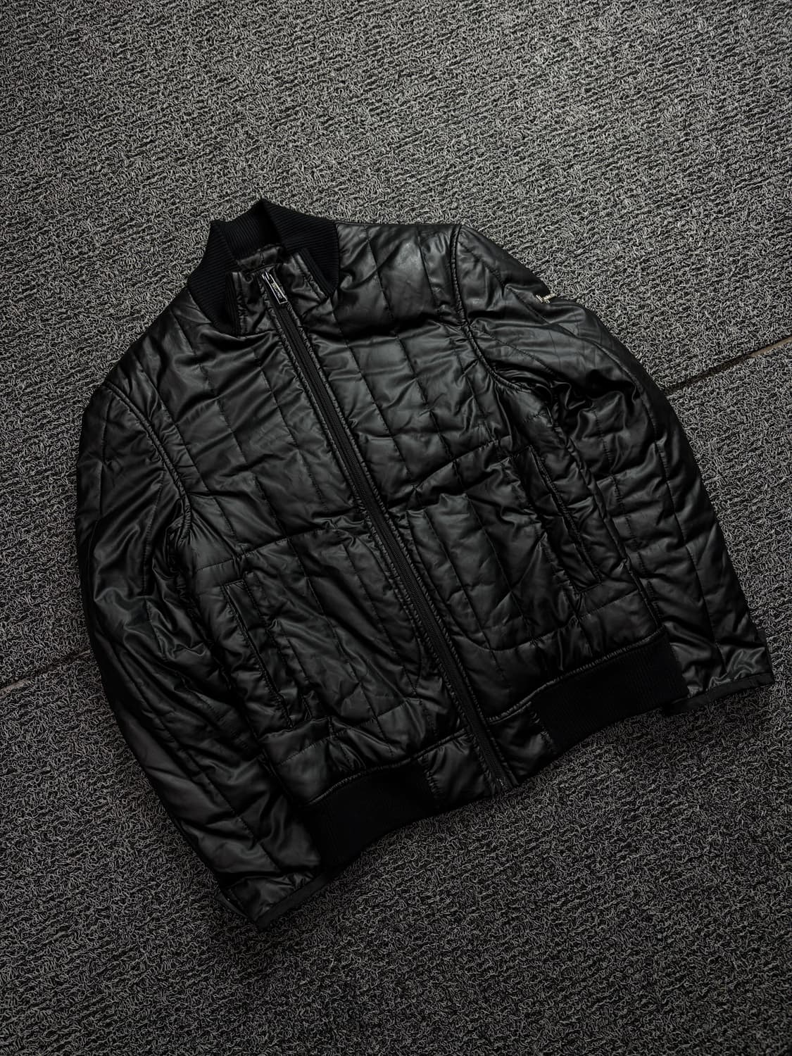 디스퀘어드 y2k 올드스쿨 글로시 크롭 패딩 자켓 1906 상품이미지1