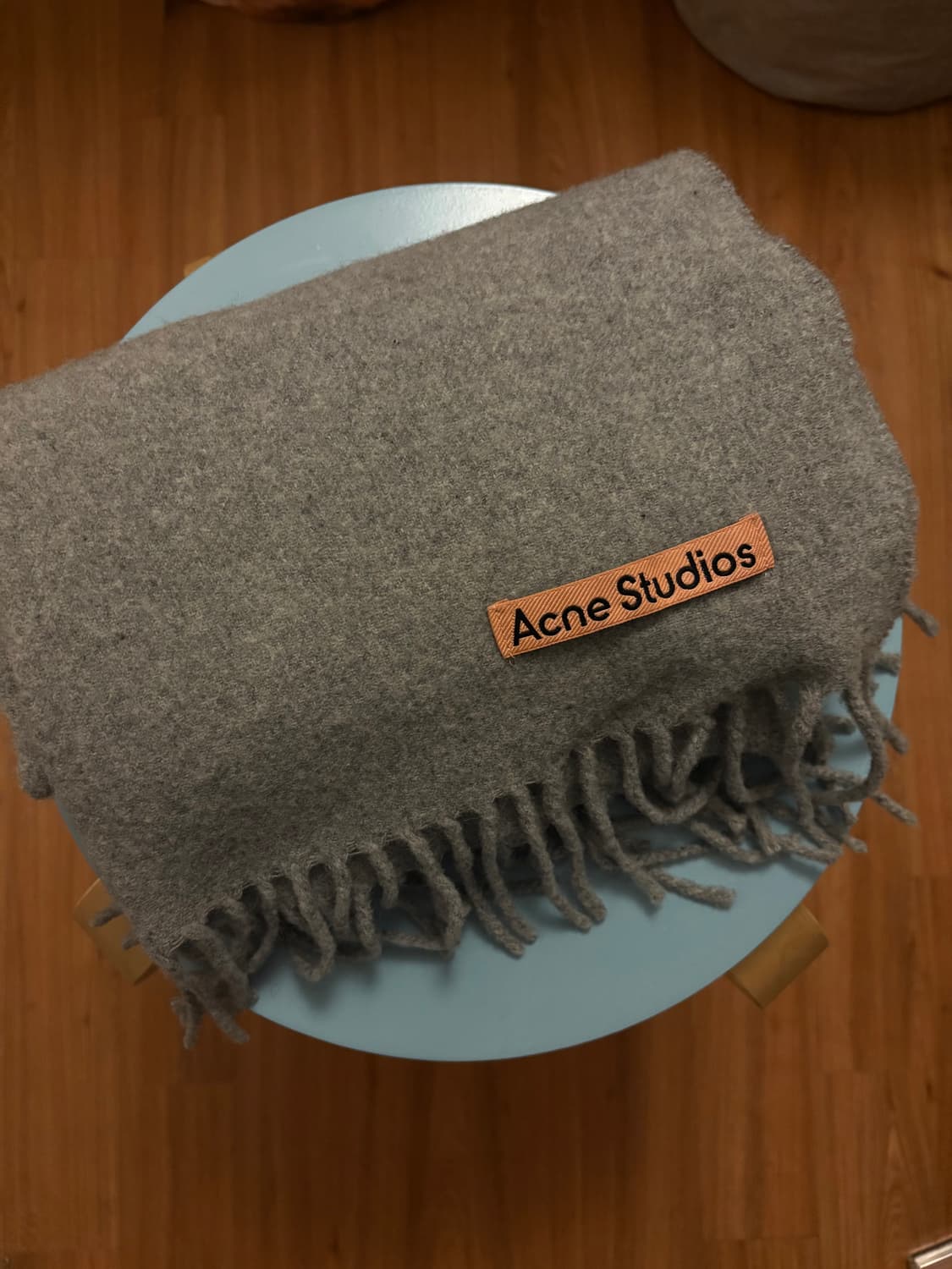 아크네스튜디오 머플러 상품이미지1