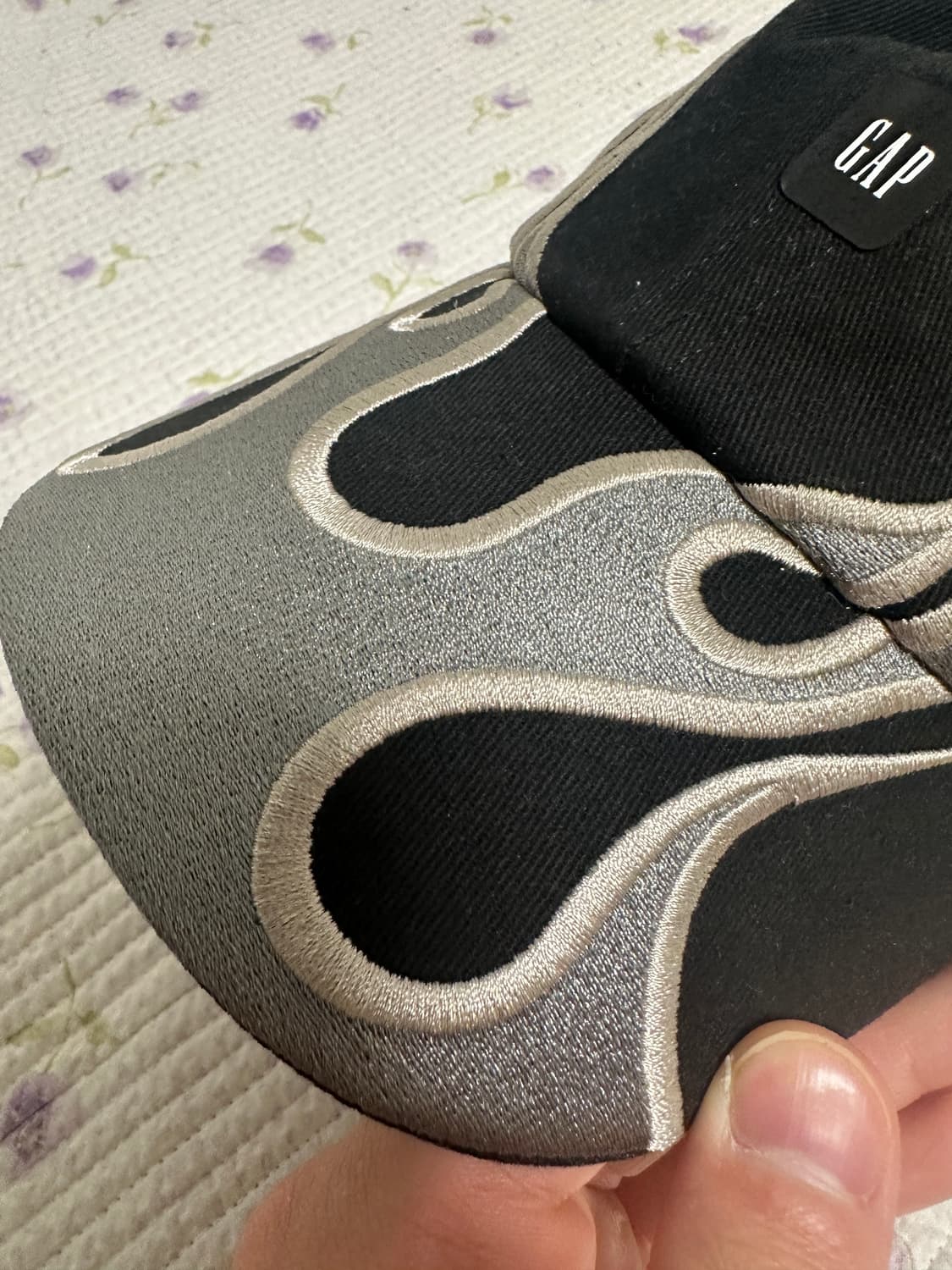 Yeezy GAP 이지 갭 발렌시아가 프레임 볼캡 모자 상품이미지5