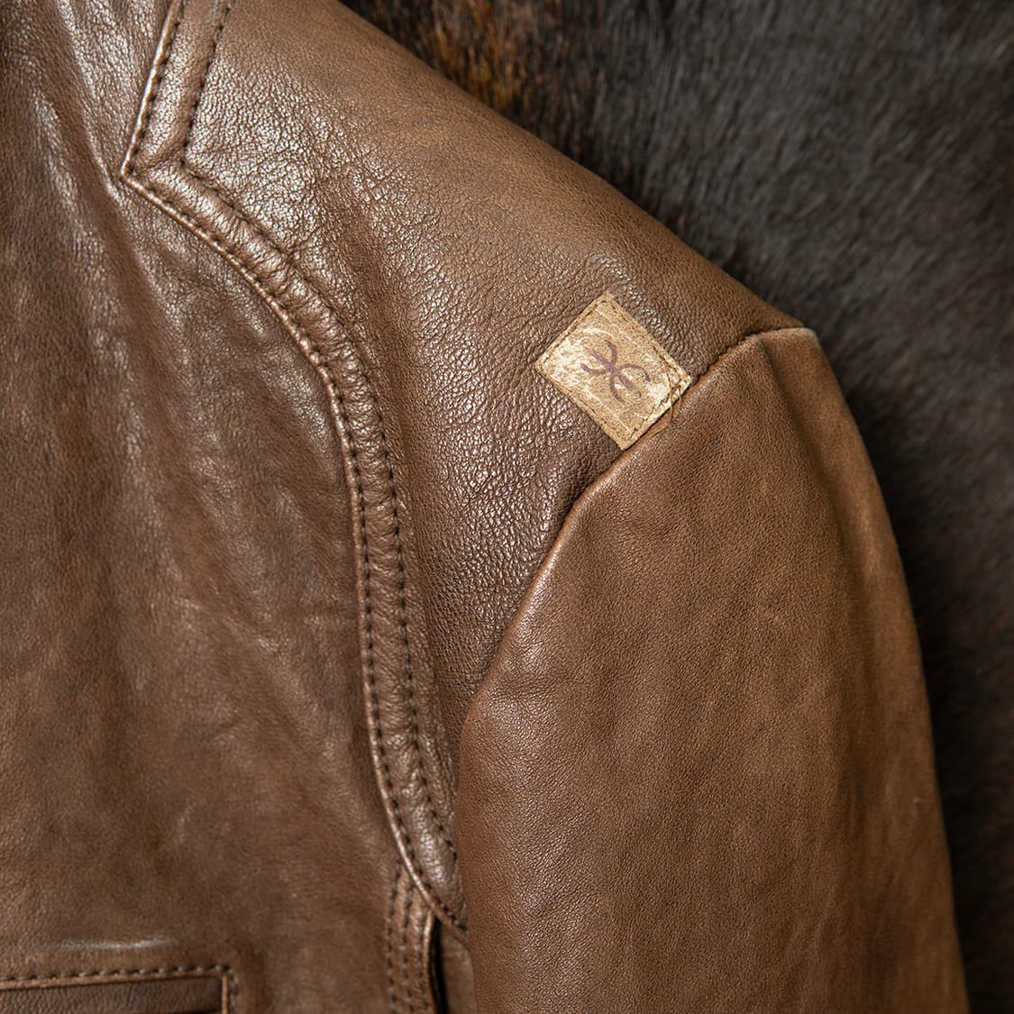 [100] 00s 써스데이아일랜드 램스킨 레더자켓 브라운  상품이미지2