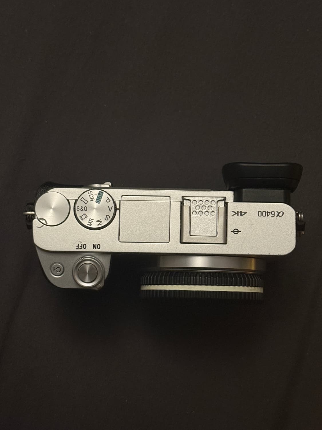 소니 A6400 미러리스 카메라 실버 상품이미지2