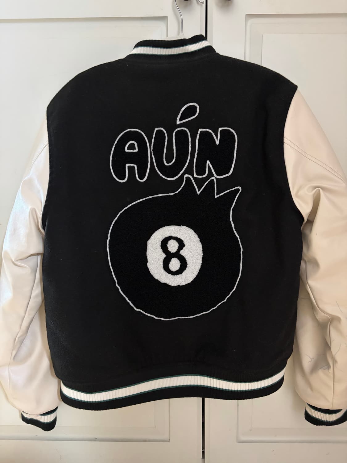 팀코믹스 8 BALL VARSITY JACKET BLACK 상품이미지2