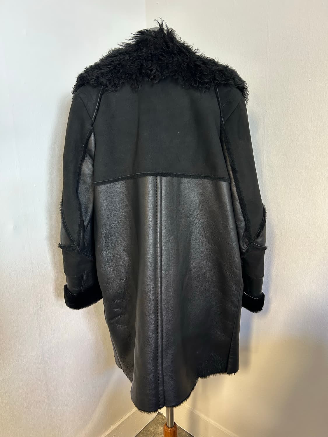 L028 산드로 SANDRO 양가죽 시어링 하이넥 코트 상품이미지4