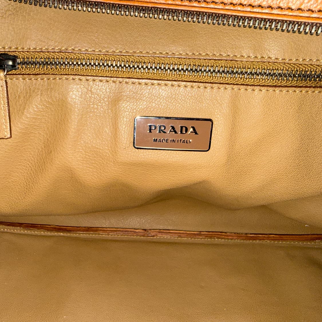 프라다 닥터 레더 볼링백 상품이미지9