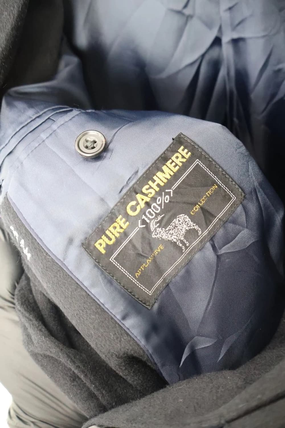 Elmhurst Cashmere Black Coat 상품이미지4