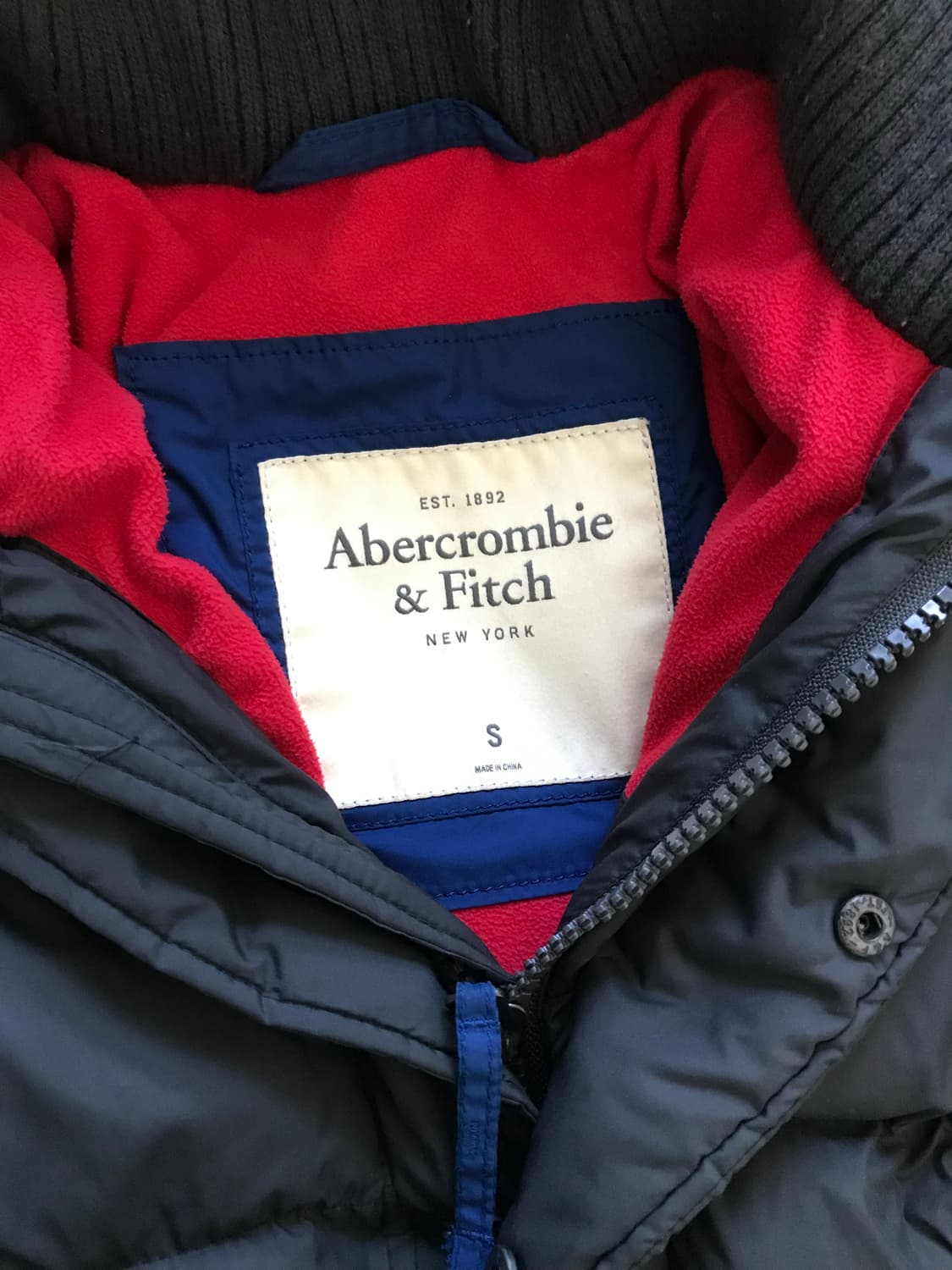 아베크롬비 소매 패치로고 연그레이 숏패딩 상품이미지8