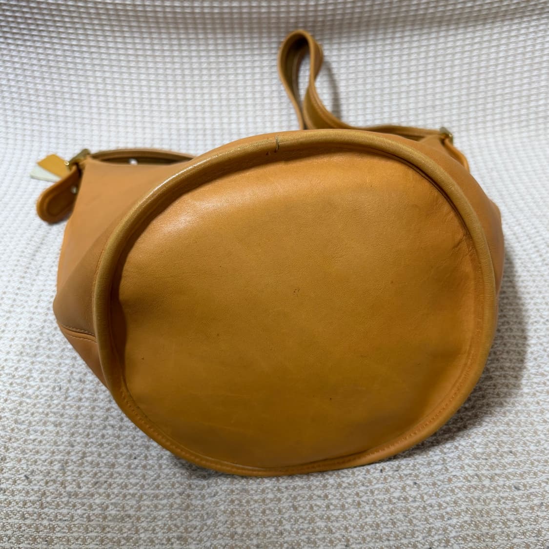 [OS] 올드 코치 레더 더플 백 카멜 상품이미지7