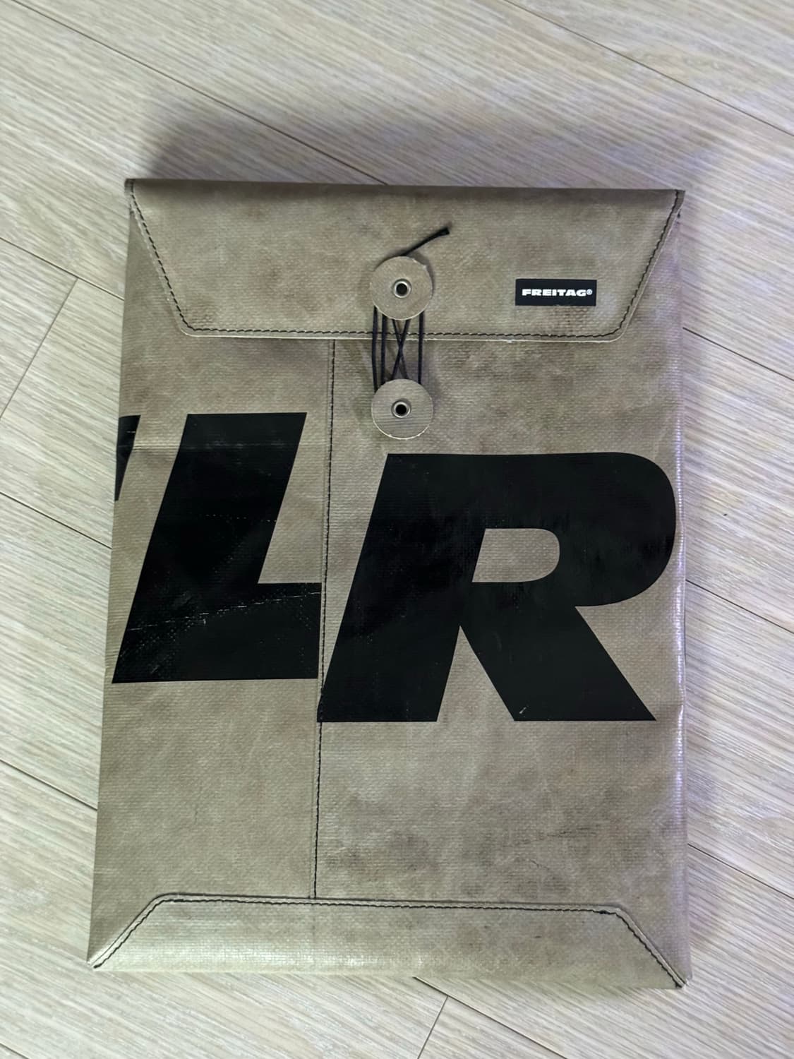 프라이탁 13인치 노트북 슬리브 상품이미지1