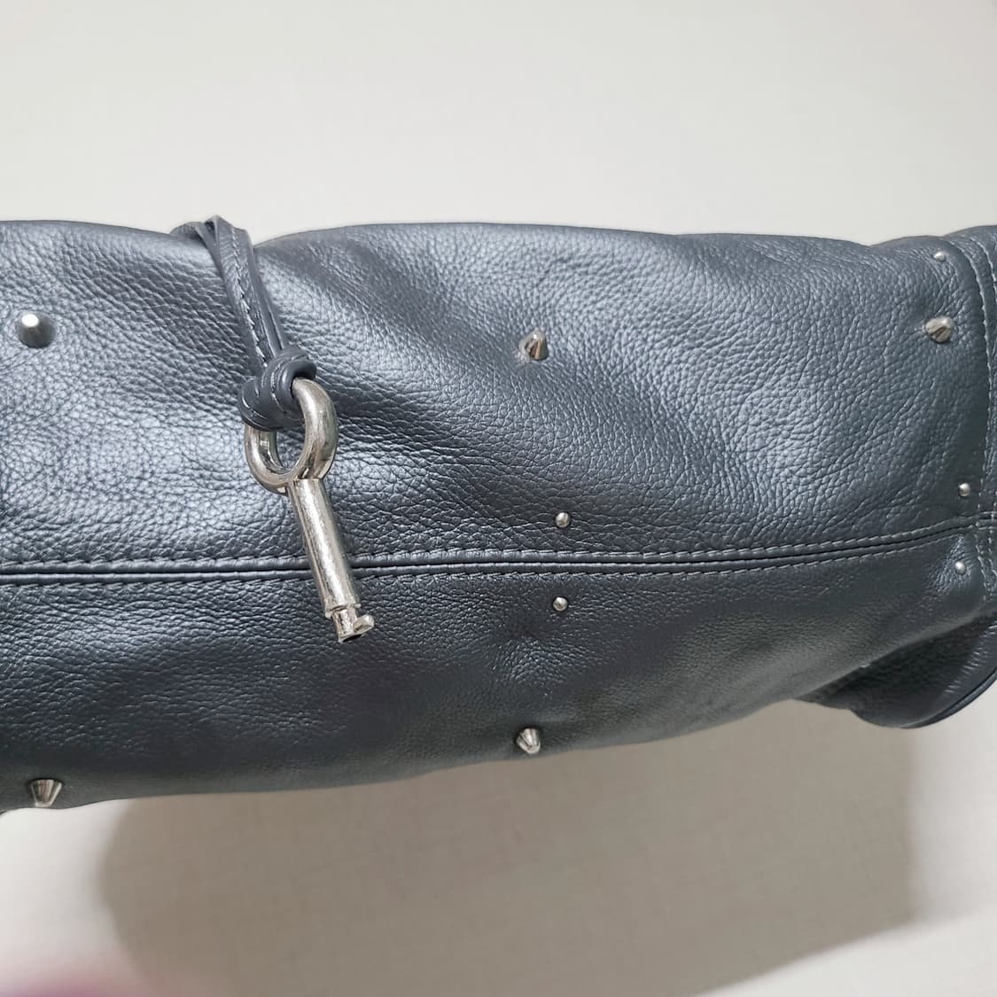 끌로에 패딩턴 토트백 실버그레이 상품이미지10