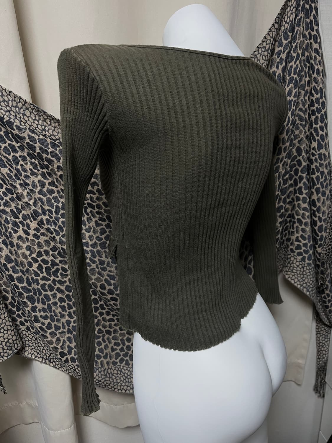 빈티지 오리엔탈 그런지 유넥 슬리브 상품이미지4