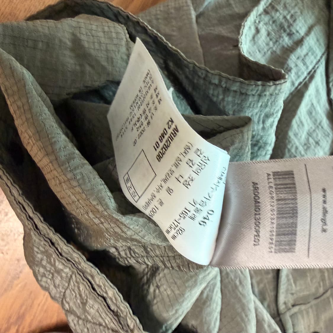 알레그리 나일론 글로시 트러커 셔츠 상품이미지5