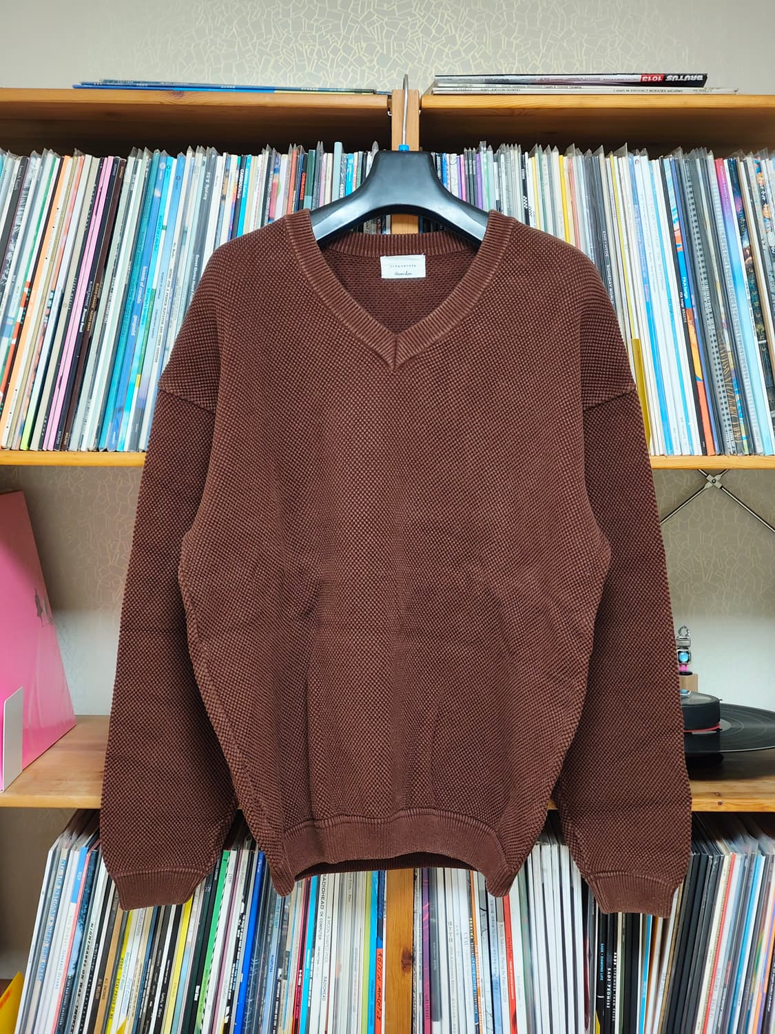 Crepuscule X Steven Alan 브이넥 니트 상품이미지1