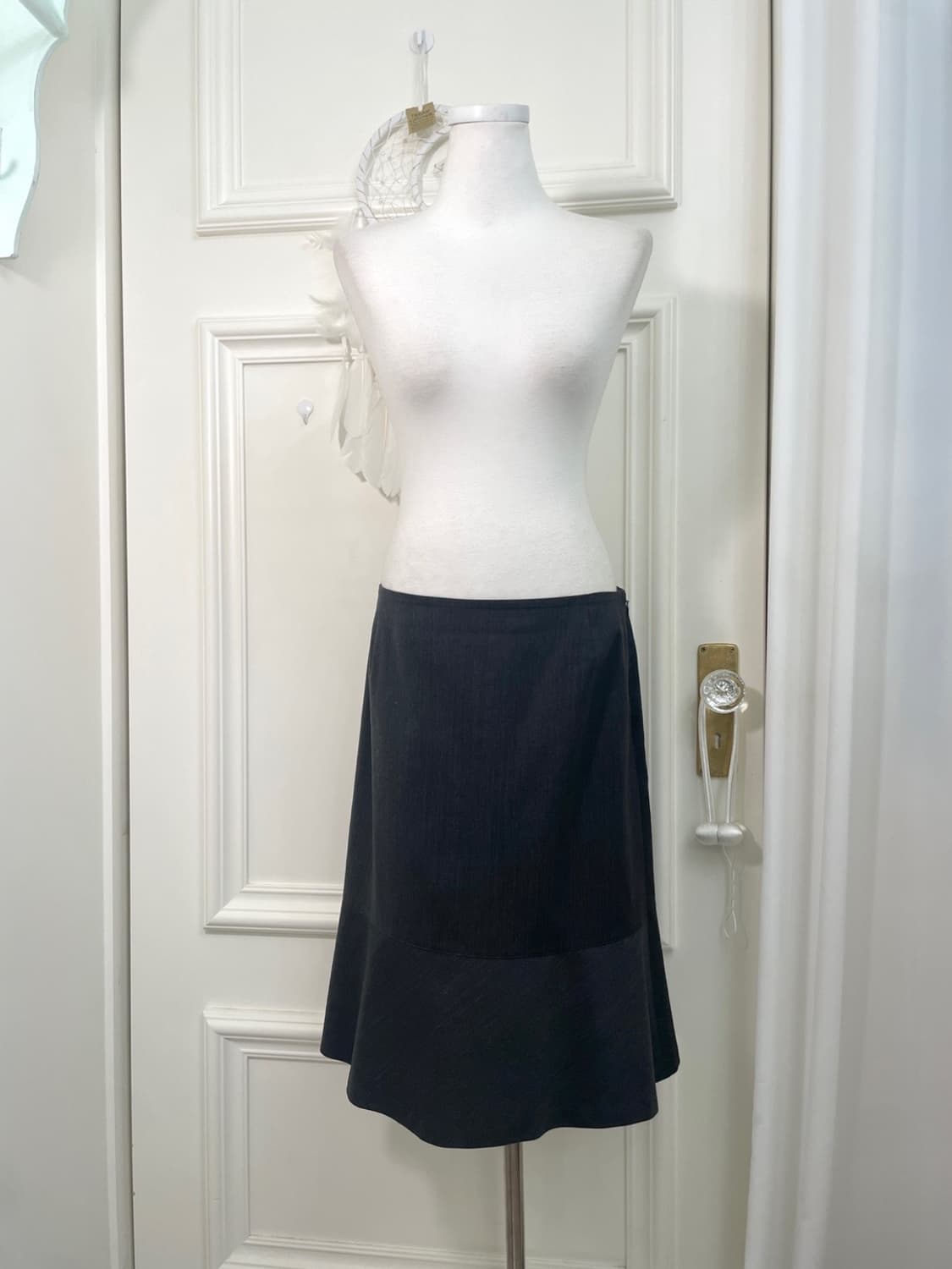 dark charcoal ruffle basic midi skirt 상품이미지1