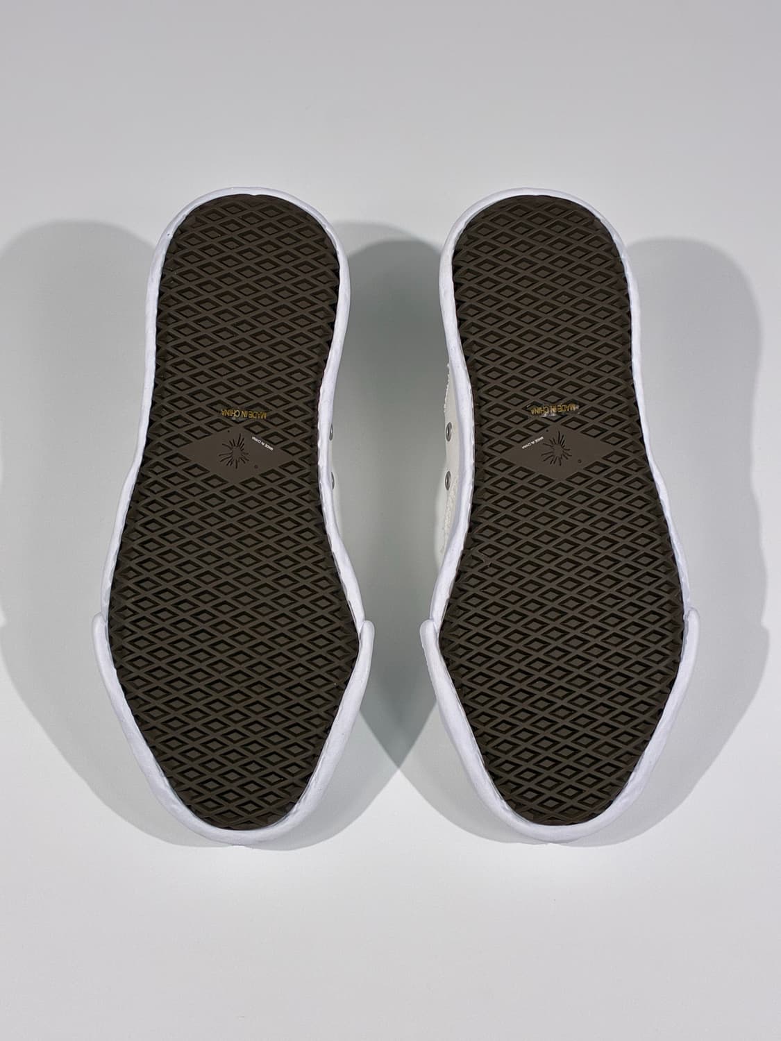 메종 미하라 야스히로 피터슨 OG 솔 캔버스 로우 스니커즈 화이트 상품이미지5