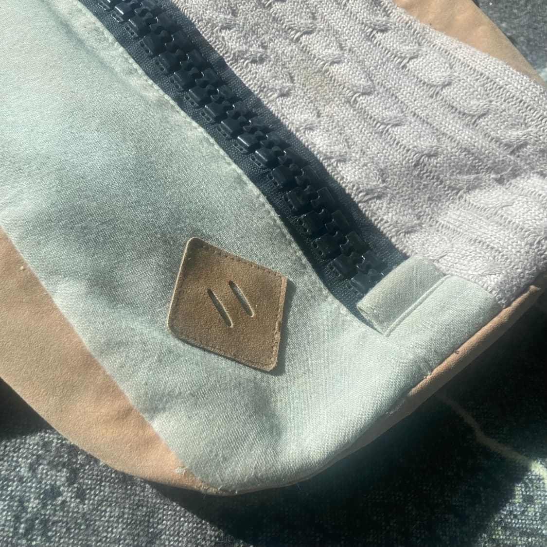 Cable knit zip backpack 상품이미지3