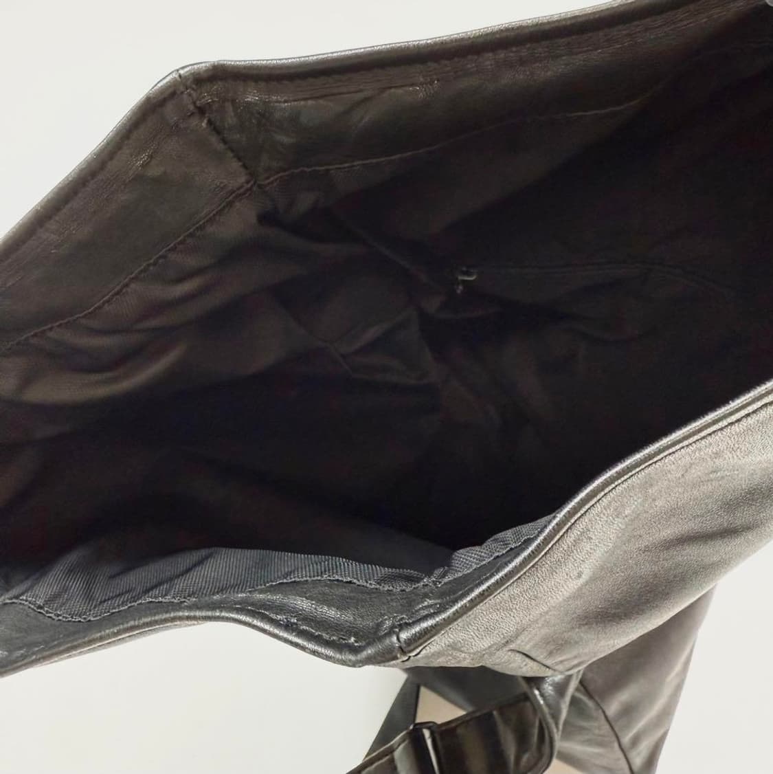 이세이미야케 디자인스튜디오 im product 가죽 크로스백 상품이미지7