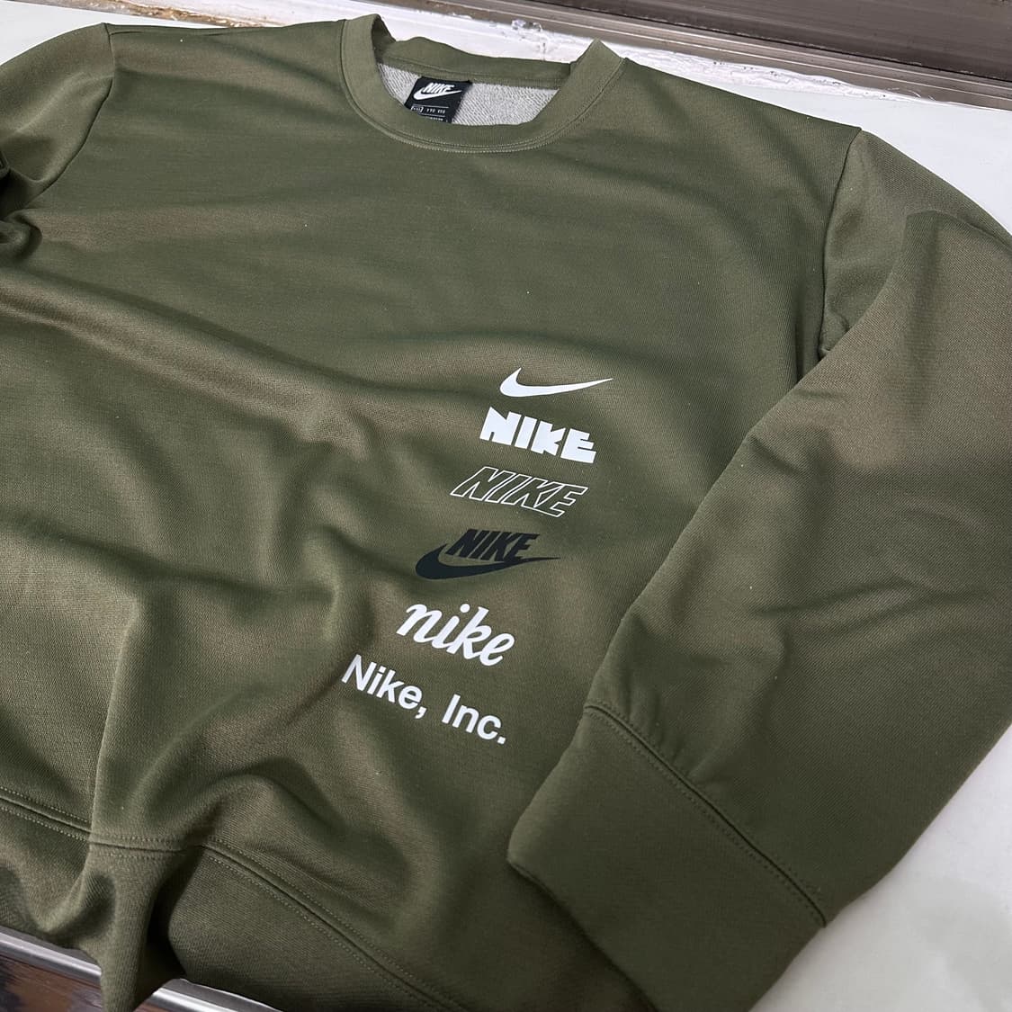 XXL 나이키 오버핏 카키 멀티로고 폴리 맨투맨 상품이미지1