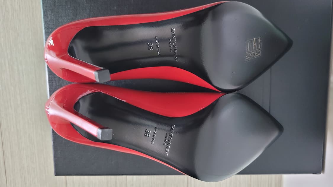 생로랑 ANJA 100 펌프스 페이턴트 레드 사이즈 36 팝니다. 상품이미지5