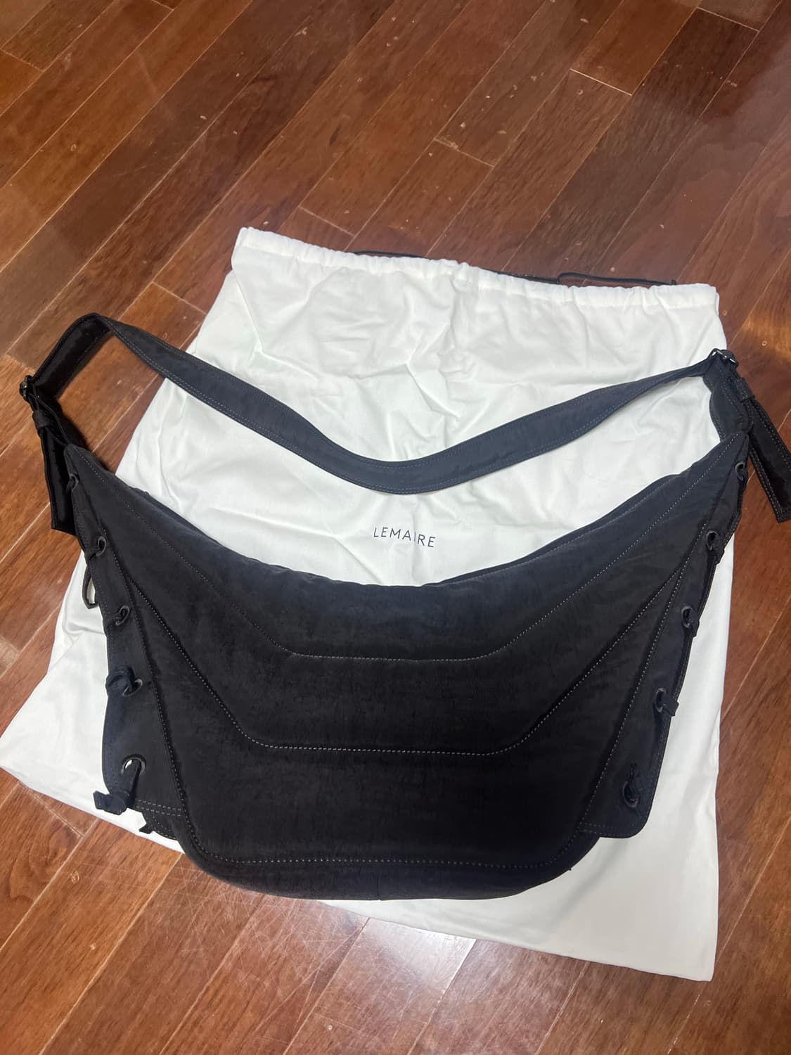 LEMAIRE 르메르 게임백 미디움 다크초콜렛 상품이미지3