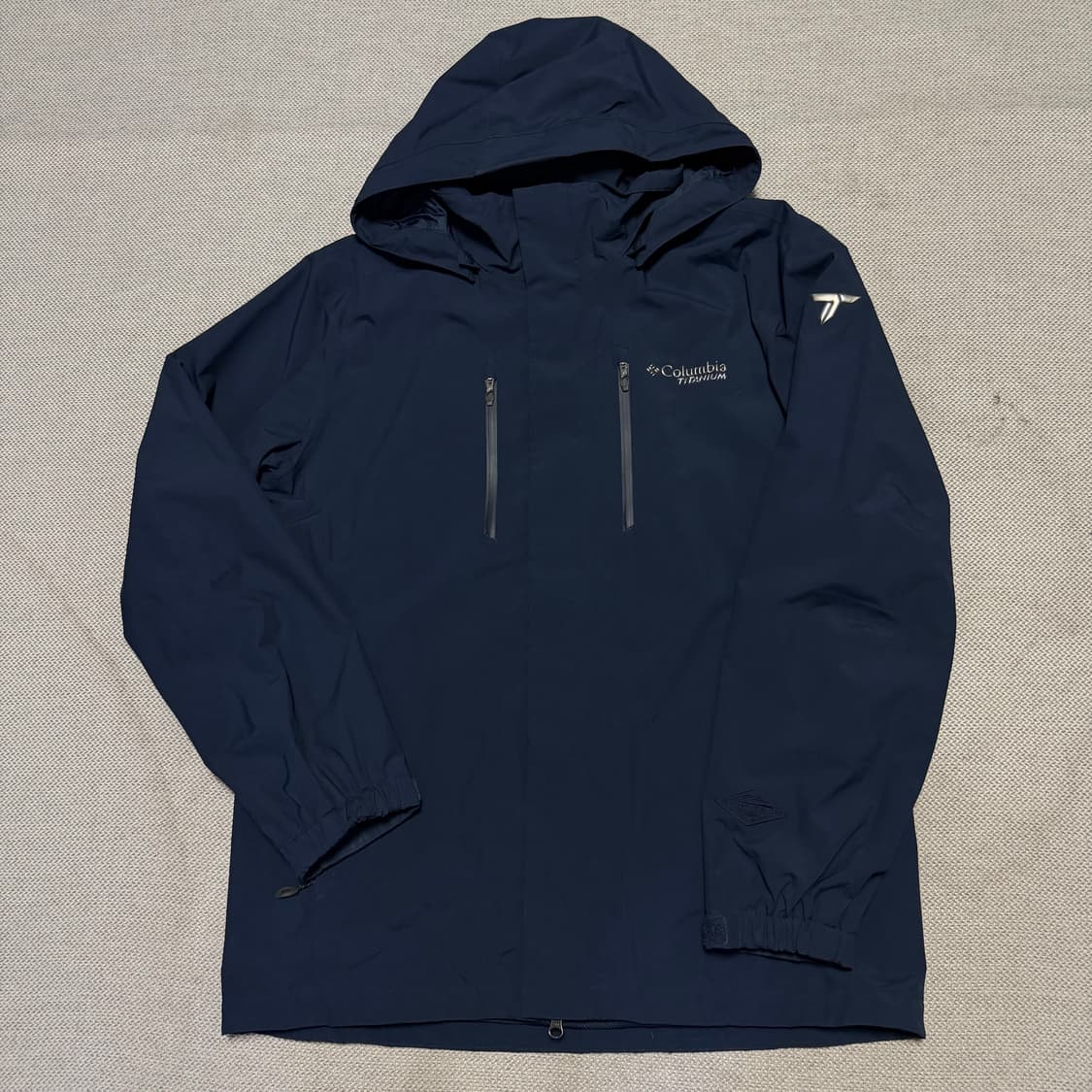 컬럼비아 티타늄 옴니테크 바람막이 자켓 상품이미지1