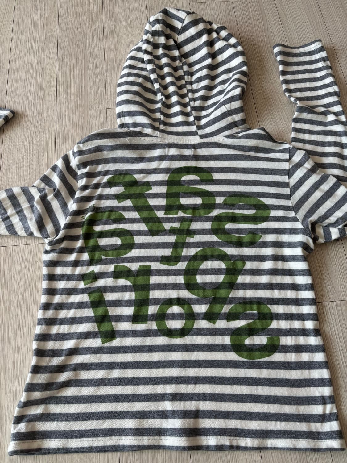 1/2 Ticketing Stripe Border Hoodie Gray 상품이미지2
