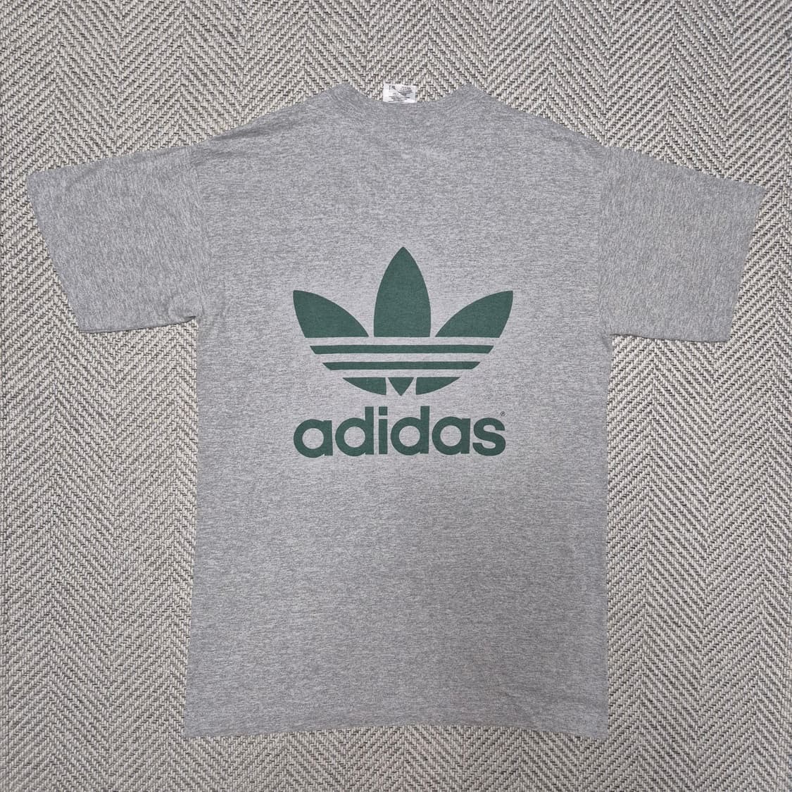 90~00s Adidas trefoil 양면 프린팅 티셔츠 (M) 상품이미지5