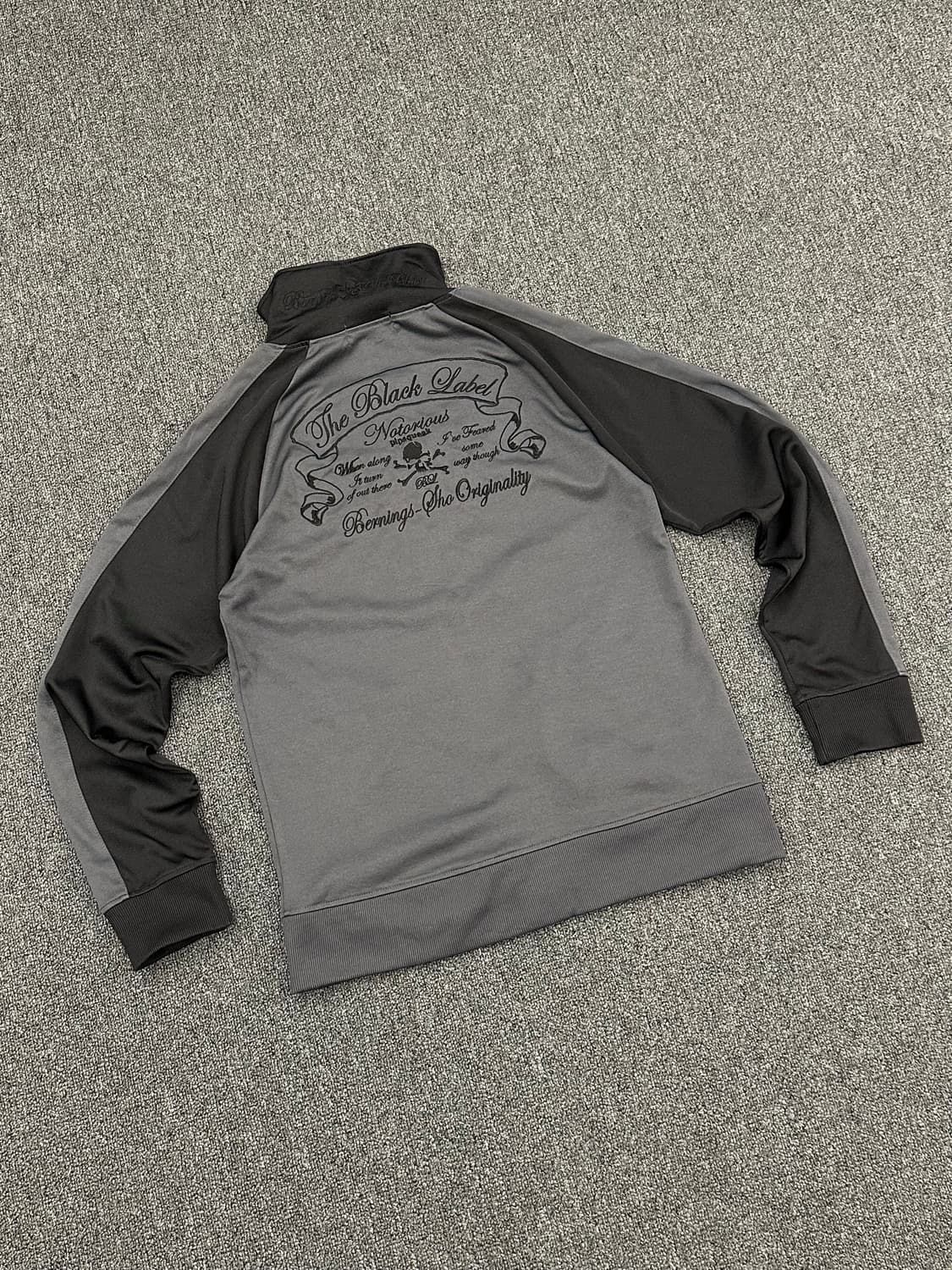 L)Japanese vintage Y2k스컬자수 그레이블랙 트랙탑 져지 상품이미지2