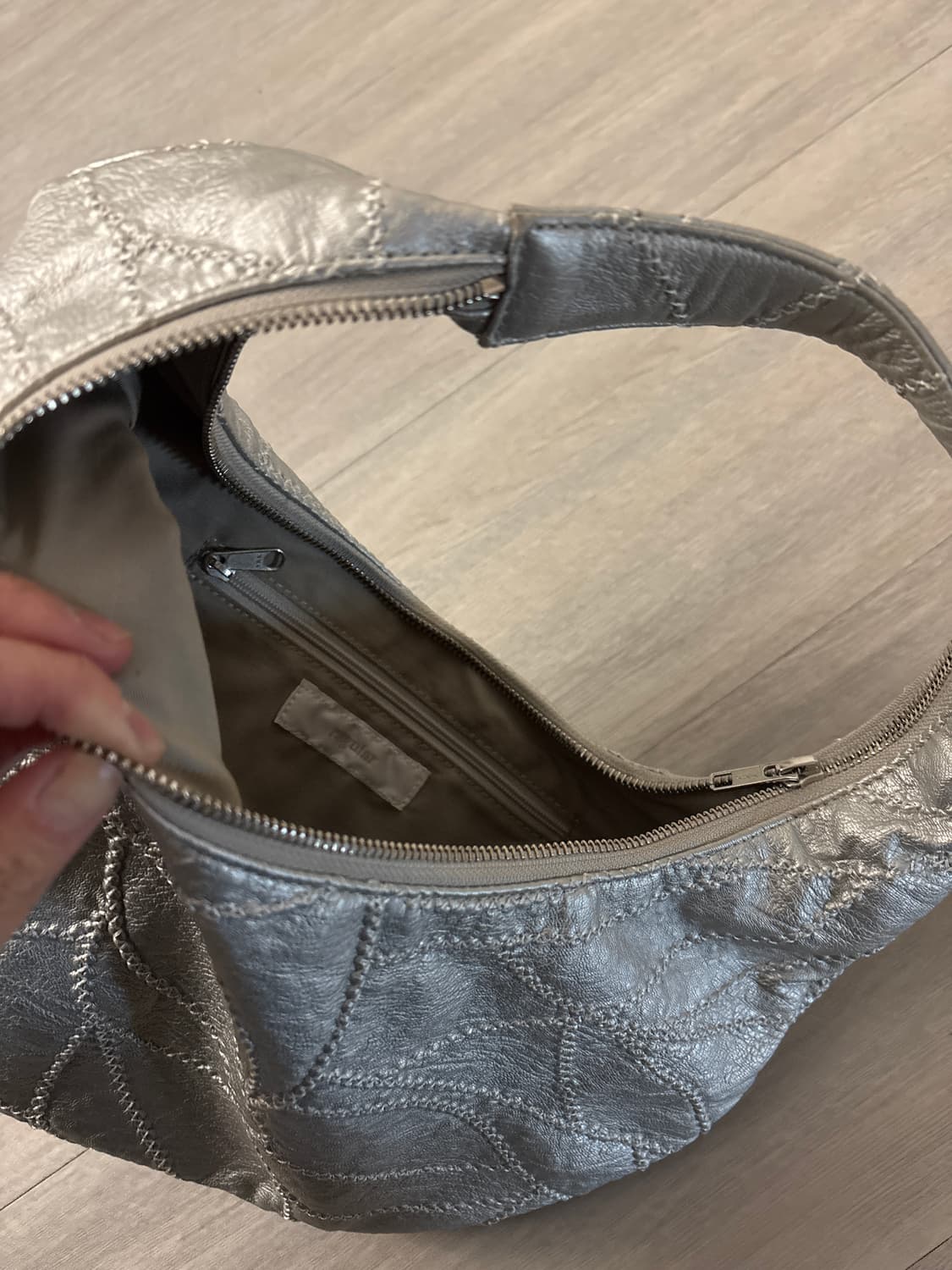 레귤러 실버 호보백 상품이미지3