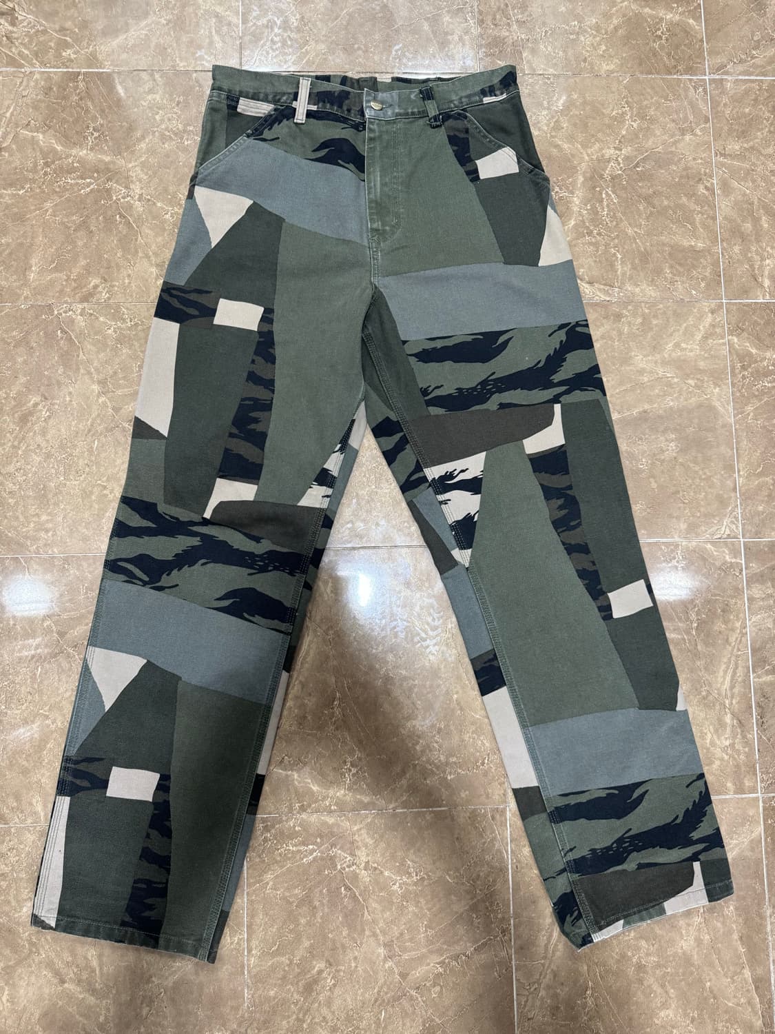 칼하트wip 싱글니 팬츠 상품이미지1