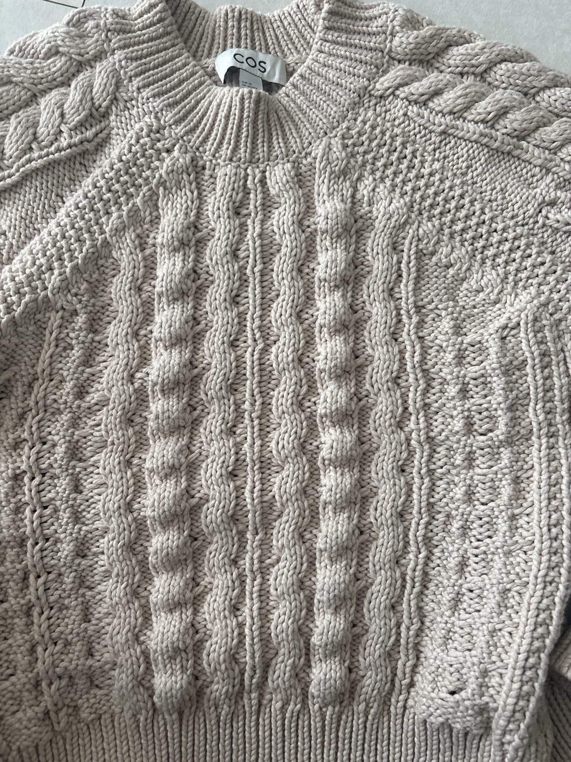 코스케이블니트ㅡ거의새것 상품이미지3