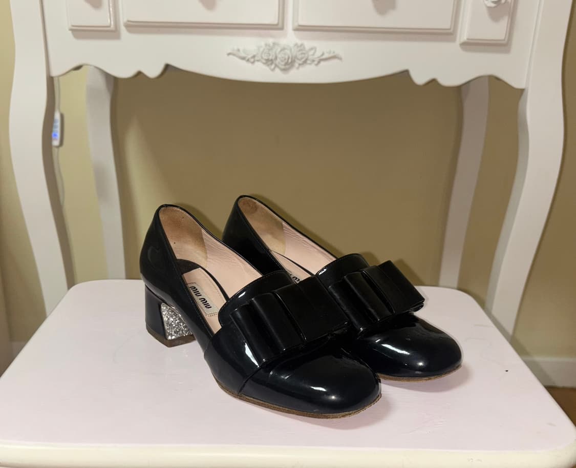 미우미우 애나멜 리본 구두 상품이미지1