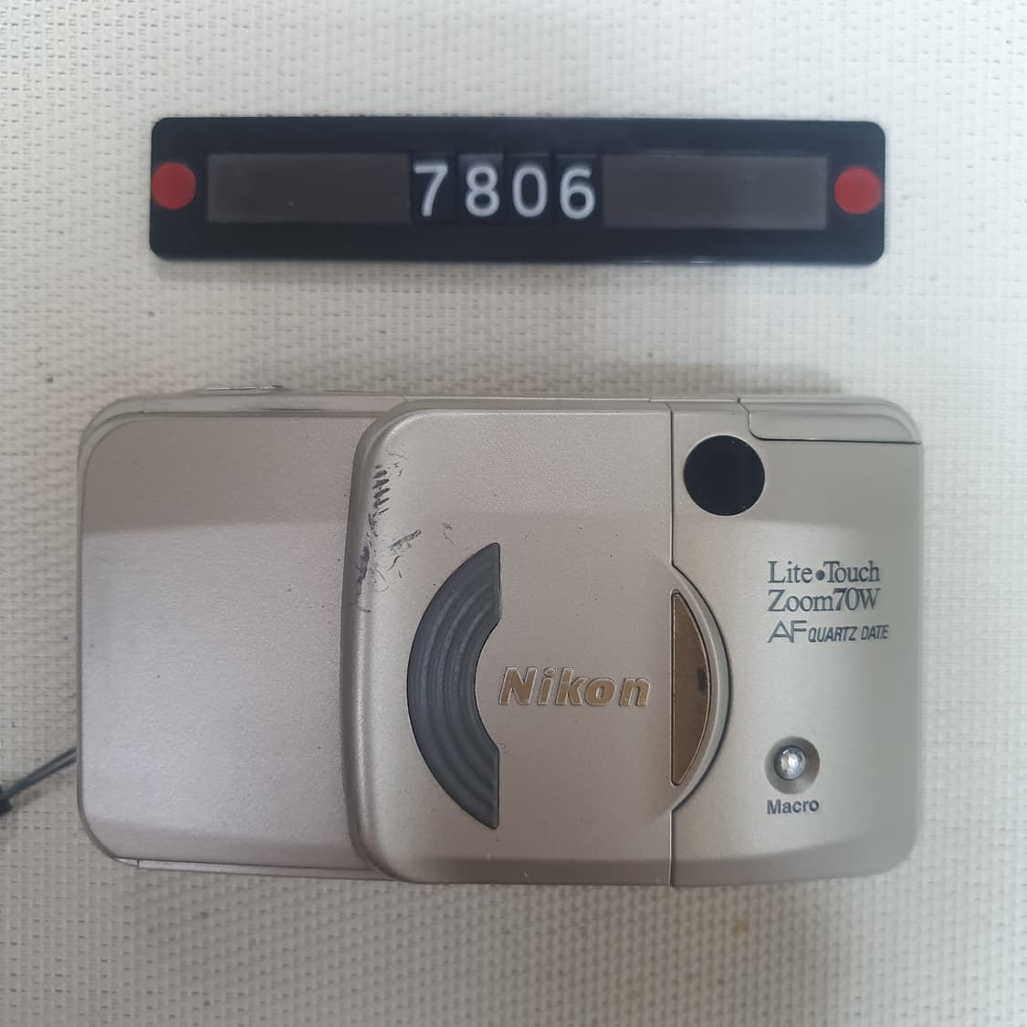 니콘 라이트 터치 줌 70W AF 데이터백 필름카메라 상품이미지2