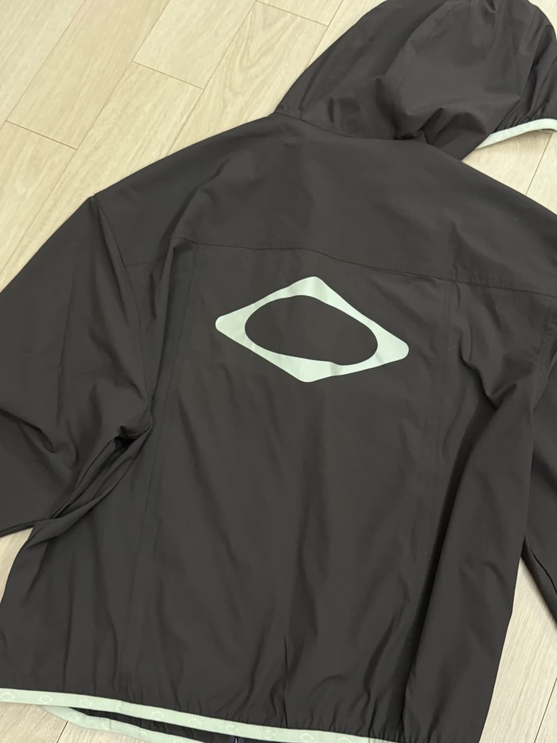 미스치프 롬버스 라이트웨이트 트랙 자켓 바람막이 브라운 상품이미지4