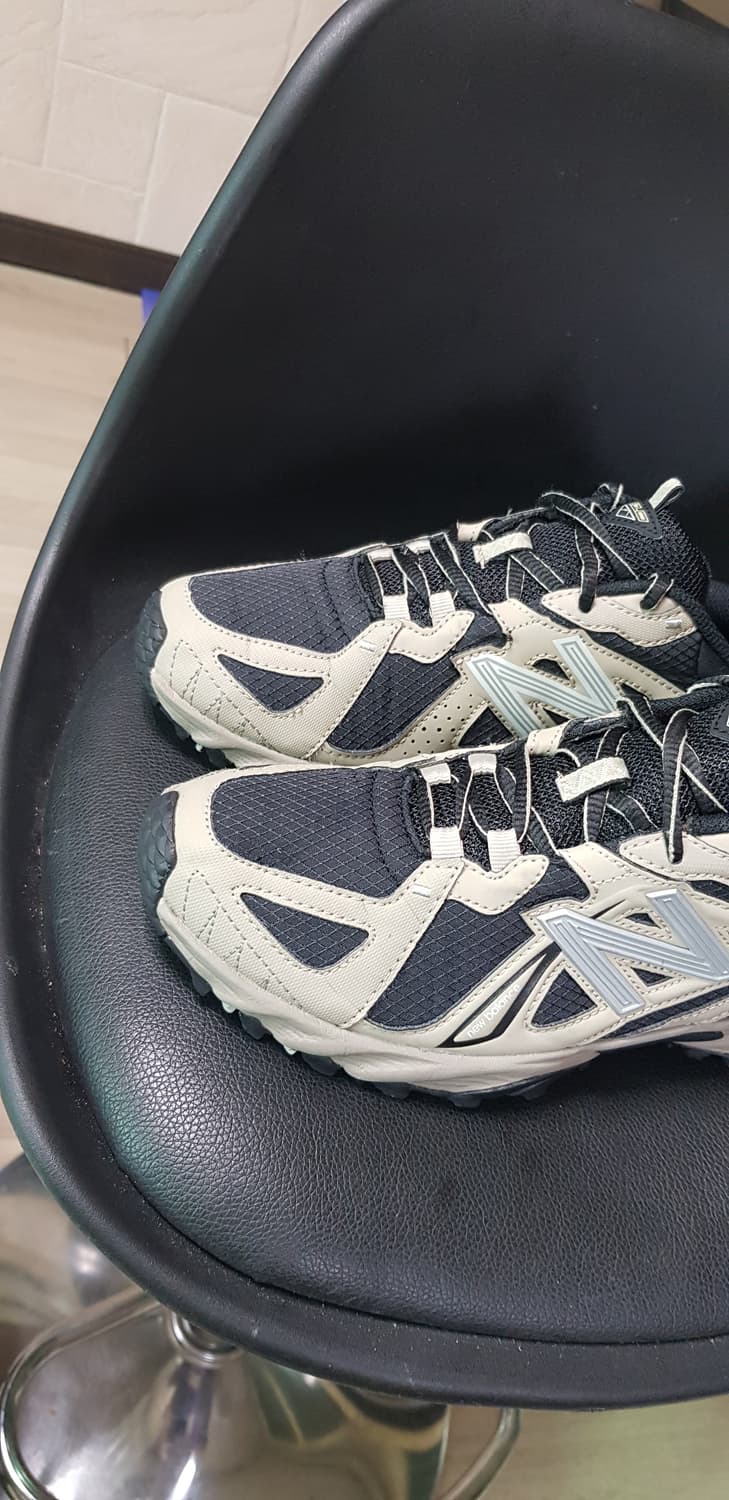 뉴발란스 240 상품이미지3