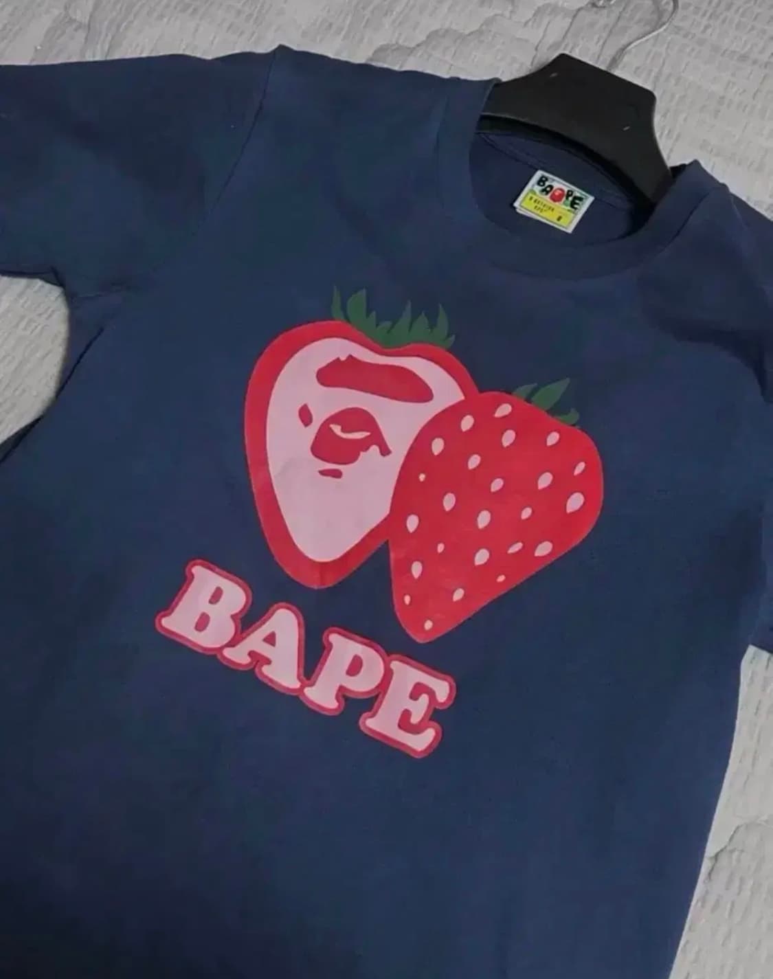 베이프 스트로베리 티셔츠 딸기 반팔티s 슈프림 카모 코이세이오 상품이미지1