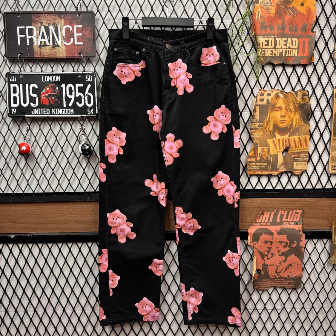 라퍼 러블리 베어 팬츠 일자핏 전후면 프린팅 포인트 블랙 상품이미지1