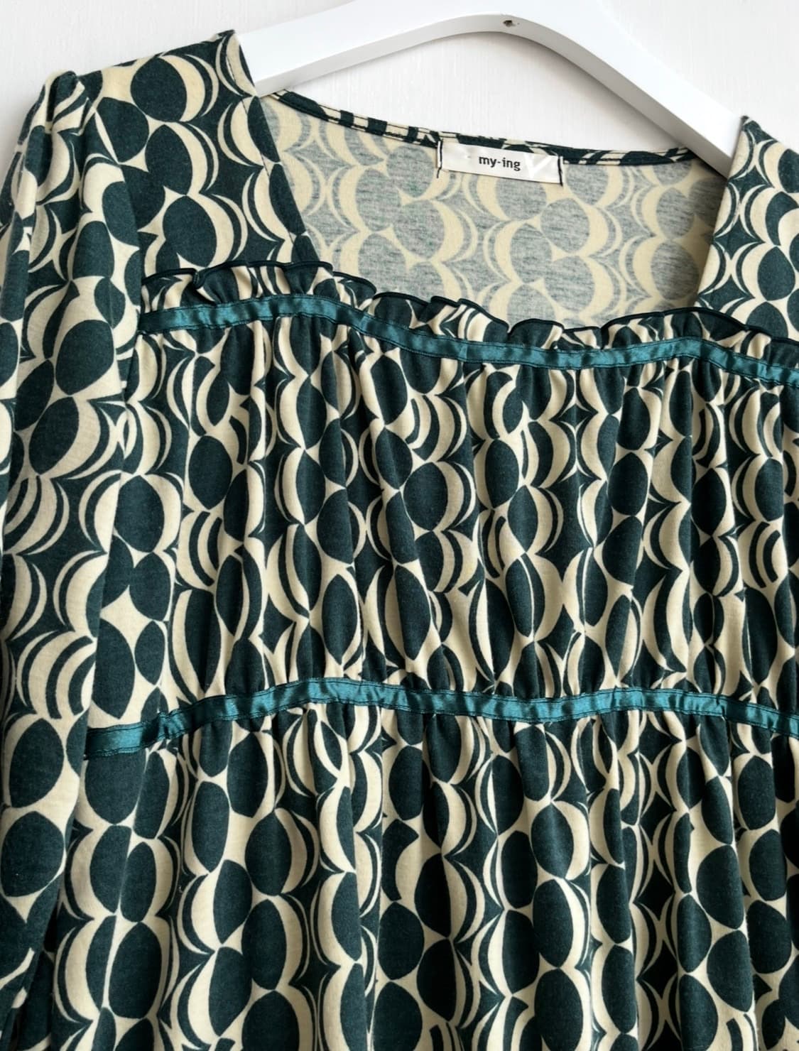 my-ing 딥그린 시그니처 패턴 블라우스 상품이미지5