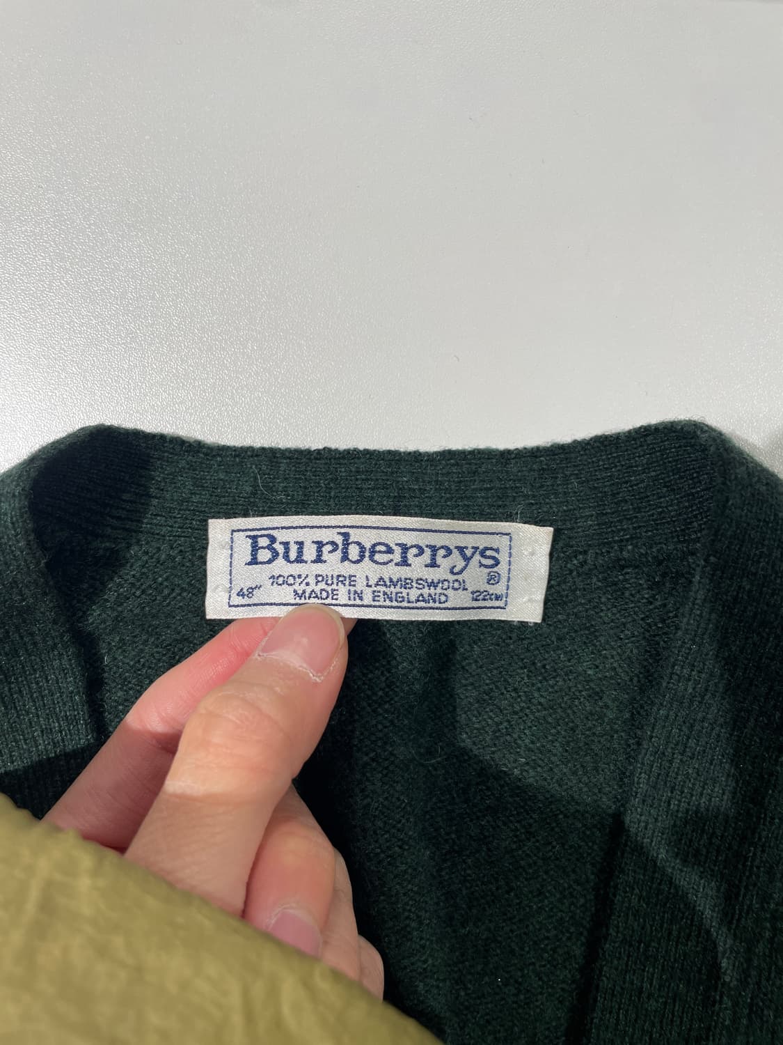 버버리 딥 그린 금장 버튼 울 가디건 상품이미지7