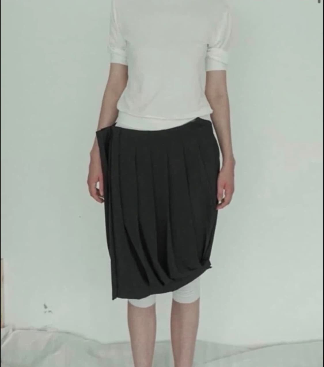 에옹쓰 플리츠 스커트 상품이미지1