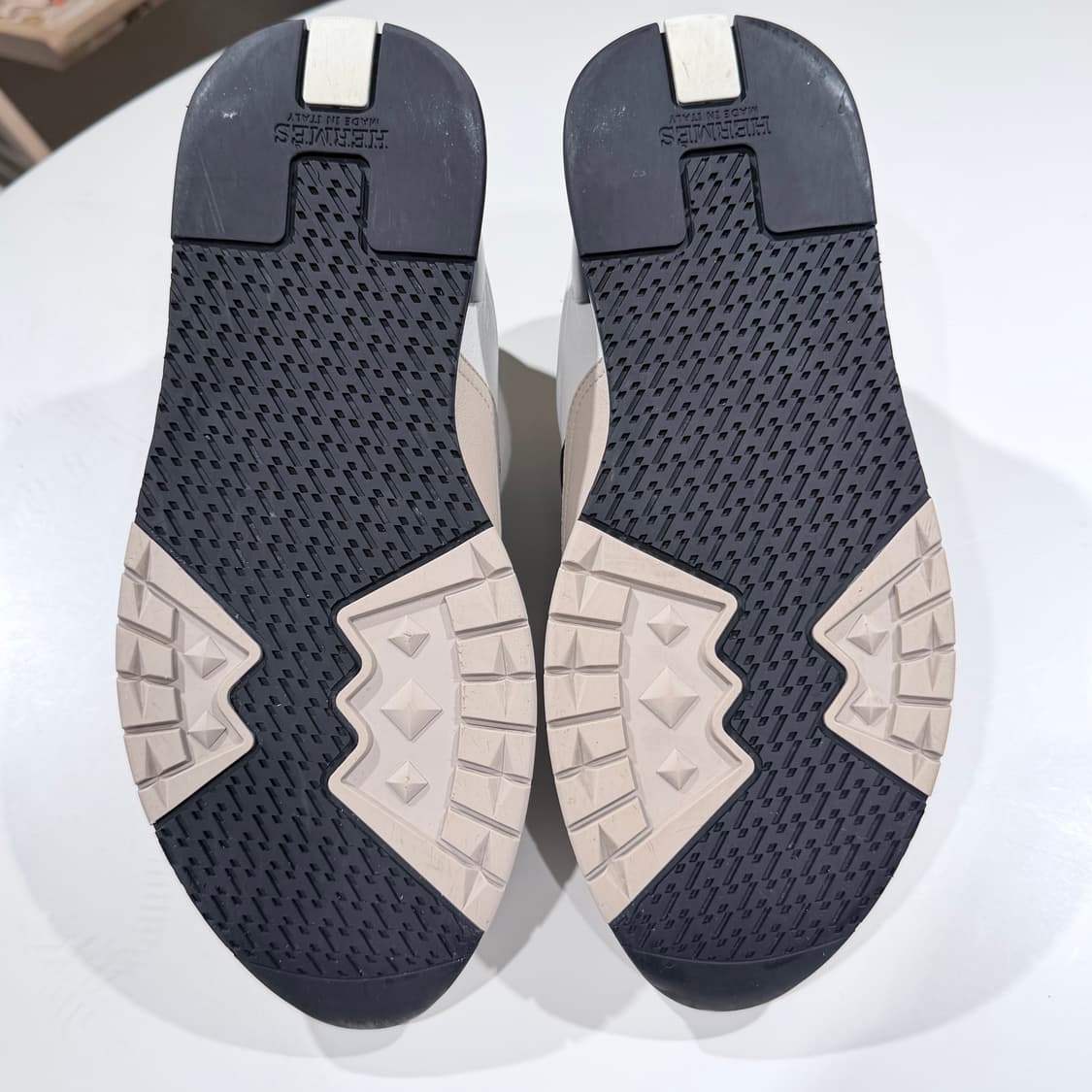 40.5 / 에르메스 트레일 카프스킨 스웨이드 스니커즈 상품이미지7