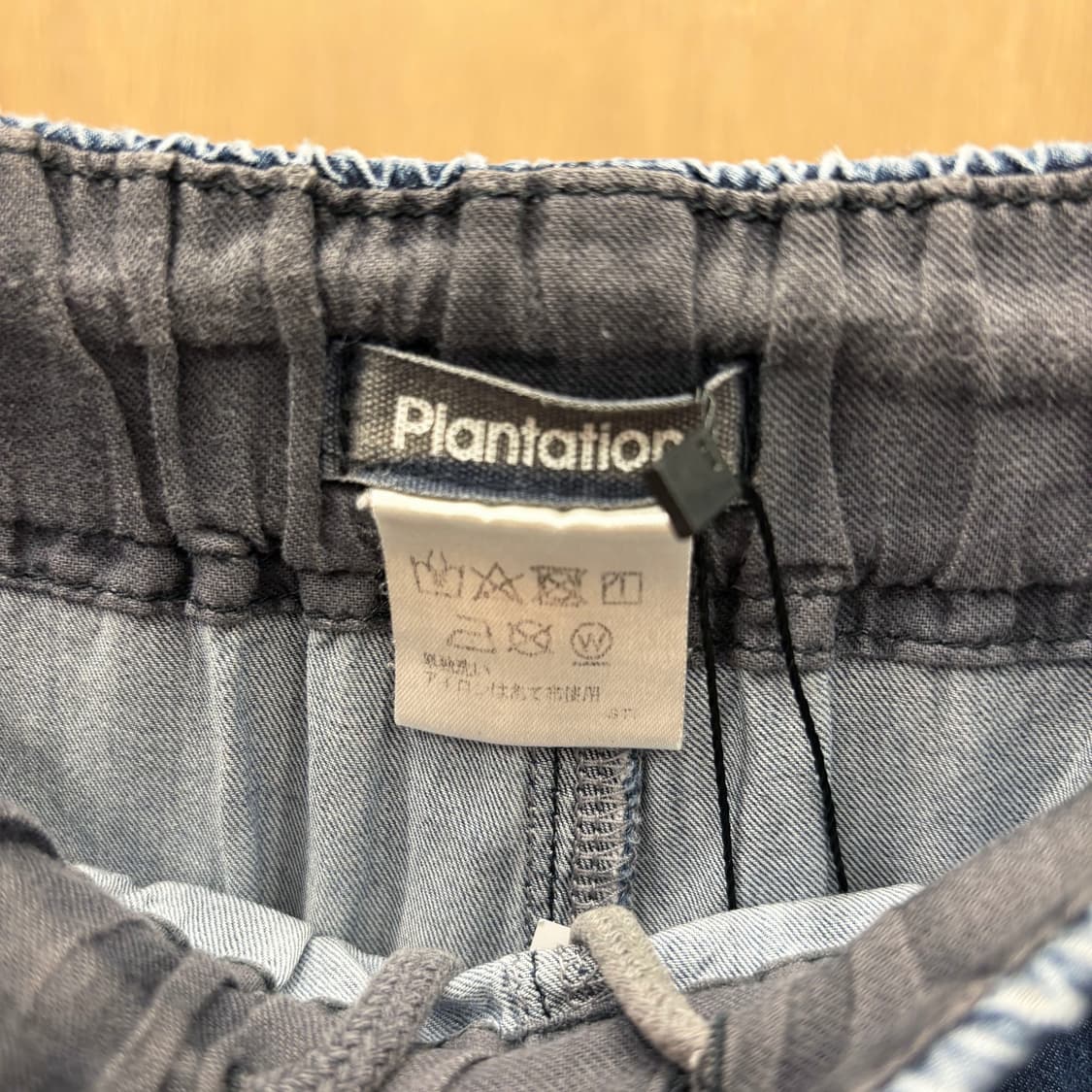 이세이미야케 플랜테이션 코튼 와이드 팬츠 허리 밴딩 탭 라벨 디테일 진청 상품이미지7