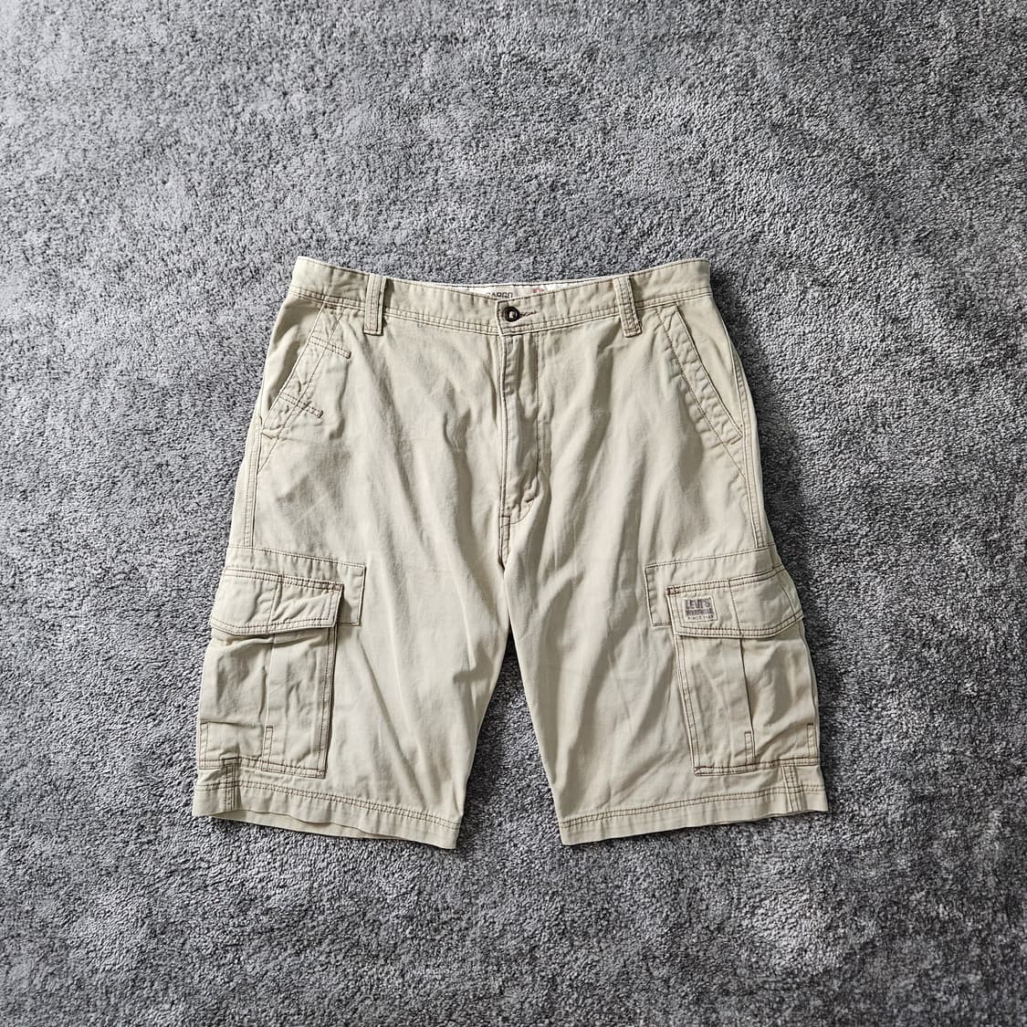 [무료배송] Levi's 카고 루즈 스트레이트 반바지 상품이미지1